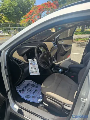2016 Hyundai Santa Fe — foto 10 / 18