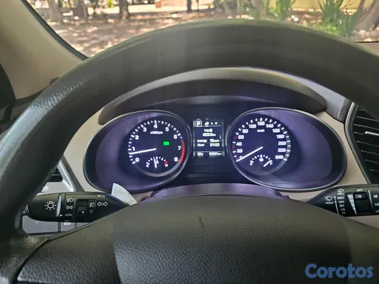2016 Hyundai Santa Fe — foto 16 / 18
