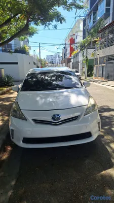 2014 Toyota Prius — foto 2 / 16
