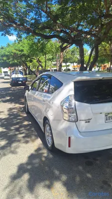 2014 Toyota Prius — foto 6 / 16