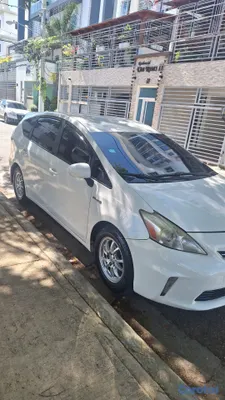 2014 Toyota Prius — foto 13 / 16