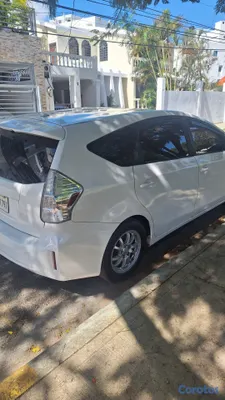 2014 Toyota Prius — foto 14 / 16