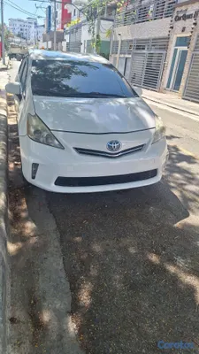 2014 Toyota Prius — foto 15 / 16