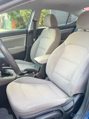 2019 Hyundai Elantra — foto 3 / 10
