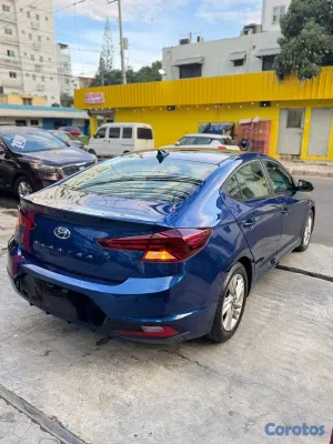 2019 Hyundai Elantra — foto 4 / 10