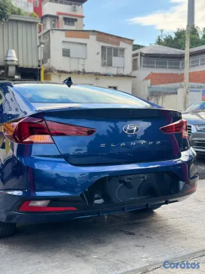 2019 Hyundai Elantra — foto 6 / 10
