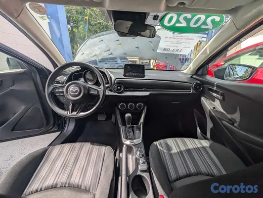 2020 Mazda 2 — foto 10 / 15