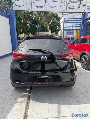 2020 Mazda 2 — foto 12 / 15