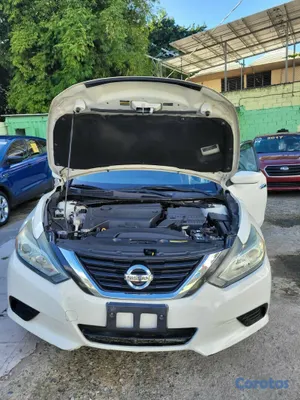 2017 Nissan Altima — foto 4 / 10
