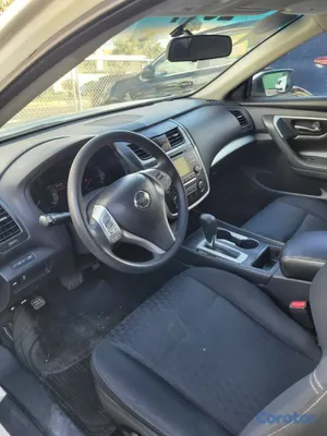 2017 Nissan Altima — foto 8 / 10