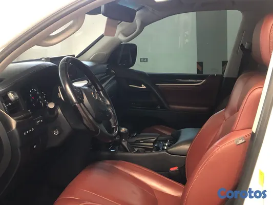 2016 Lexus Lx — foto 4 / 5