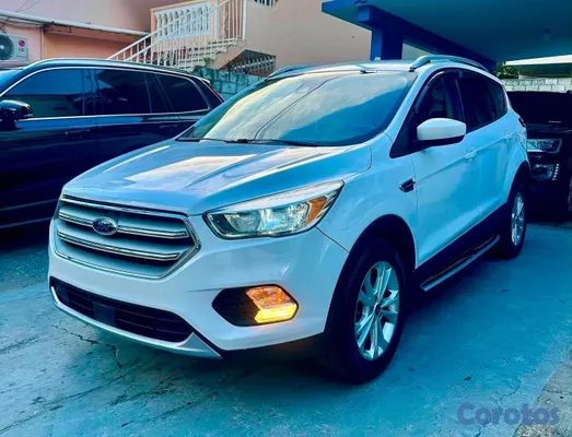 2019 Ford Escape — foto 3 / 10