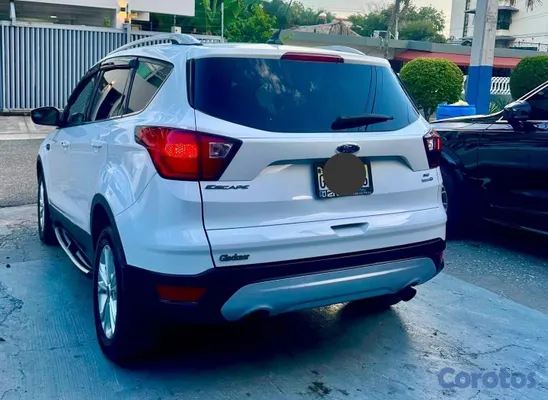 2019 Ford Escape — foto 4 / 10