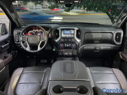 2021 Chevrolet Silverado — foto 4 / 8