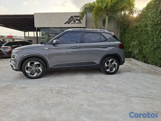 2022 Hyundai Venue — foto 4 / 12