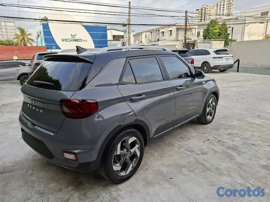 2022 Hyundai Venue — foto 11 / 12