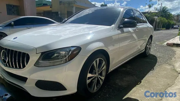 2017 Mercedes-Benz Clase C — foto 3 / 8