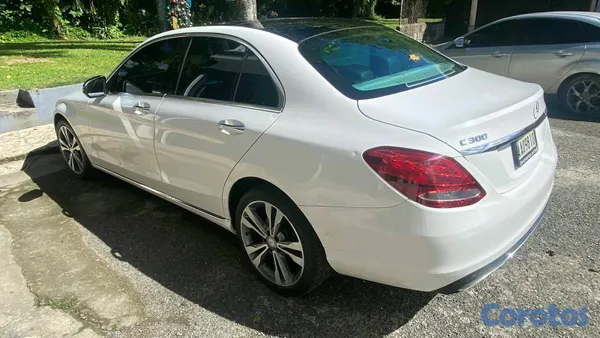 2017 Mercedes-Benz Clase C — foto 8 / 8