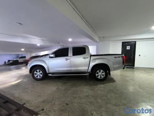 2013 Isuzu Dmax