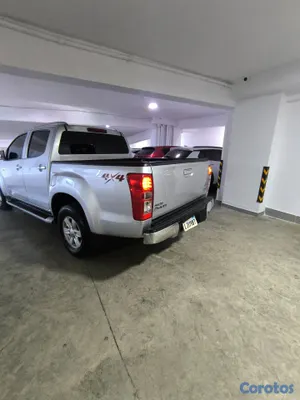2013 Isuzu Dmax — foto 4 / 8