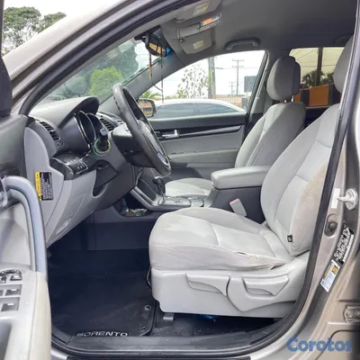2013 Kia Sorento — foto 7 / 9
