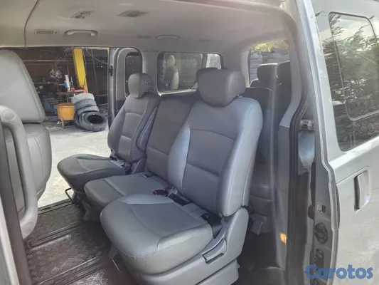 2020 Hyundai Grand Starex