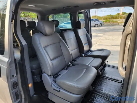 2020 Hyundai Grand Starex — foto 5 / 10