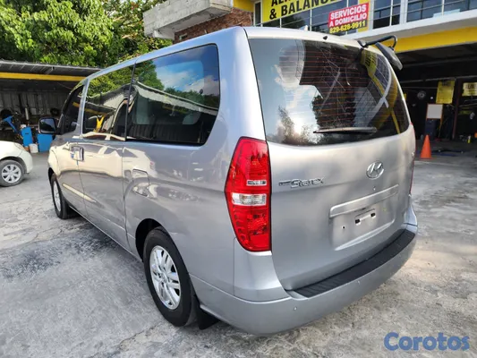 2020 Hyundai Grand Starex — foto 6 / 10