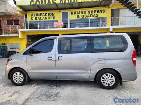 2020 Hyundai Grand Starex — foto 8 / 10
