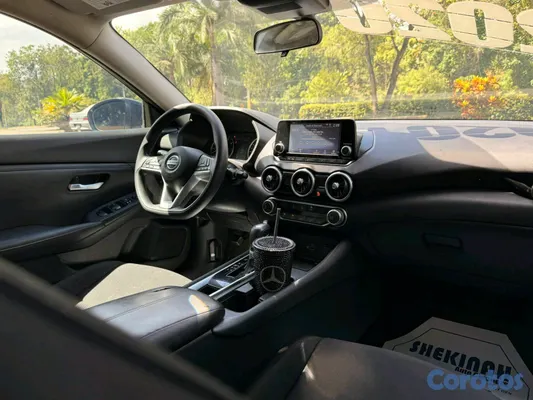 2020 Nissan Sentra — foto 4 / 10