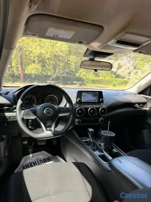 2020 Nissan Sentra — foto 10 / 10