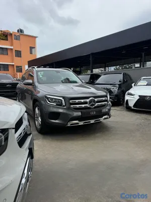 2020 Mercedes-Benz Clase GLB — foto 3 / 14