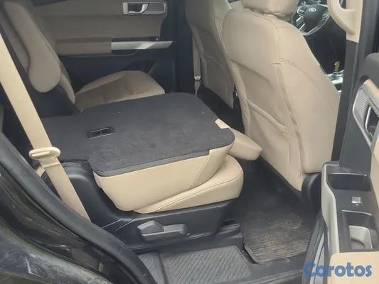 2021 Ford Explorer — foto 2 / 16
