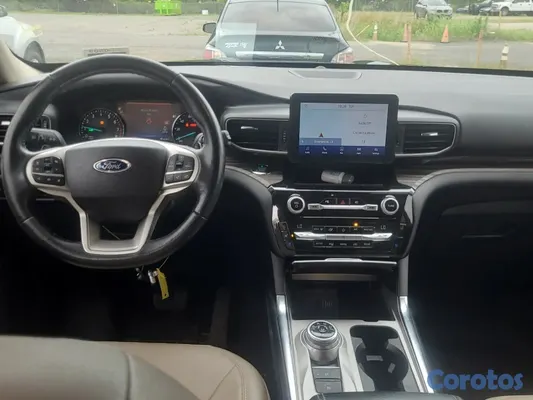 2021 Ford Explorer — foto 3 / 16