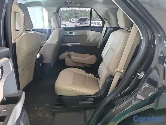 2021 Ford Explorer — foto 10 / 16