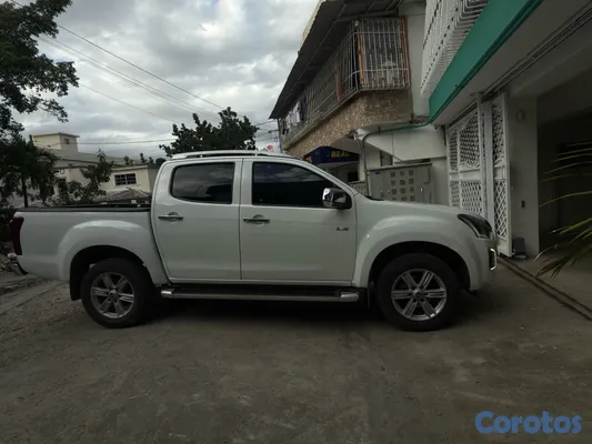 2019 Isuzu Dmax — foto 3 / 8