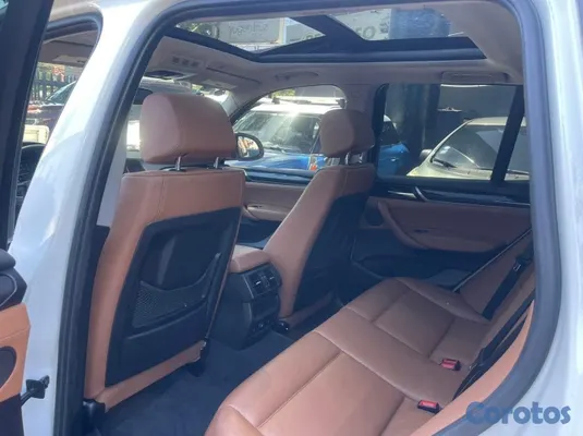 2015 BMW Serie X — foto 9 / 10