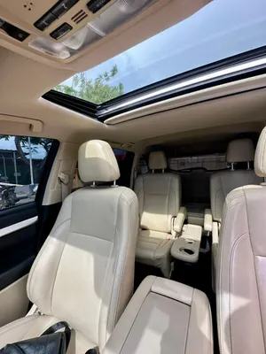 2019 Toyota Highlander — foto 2 / 7
