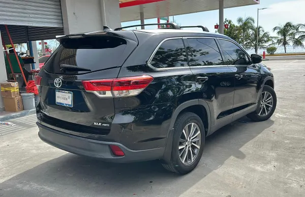 2019 Toyota Highlander — foto 3 / 7