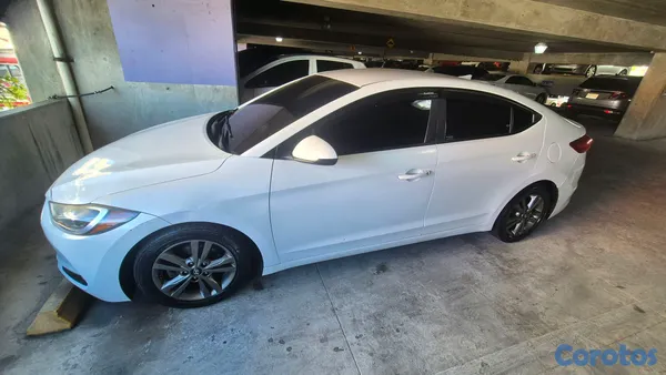 2018 Hyundai Elantra — foto 9 / 9