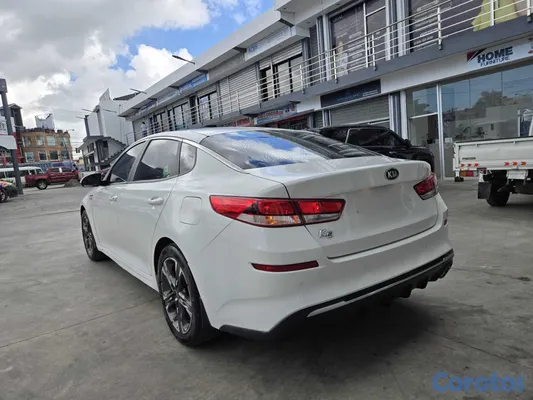 2020 Kia K-5 — foto 10 / 12