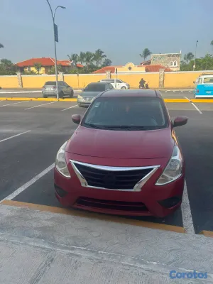 2017 Nissan Versa — foto 2 / 7
