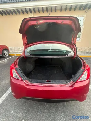 2017 Nissan Versa — foto 5 / 7