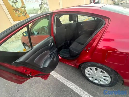2017 Nissan Versa — foto 7 / 7