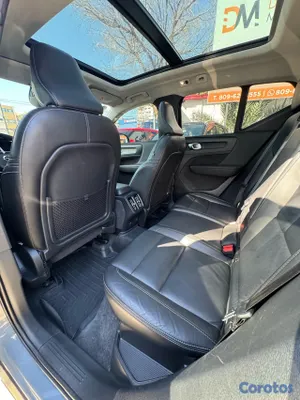 2022 Volvo XC-40 T4 Inscription — foto 5 / 12