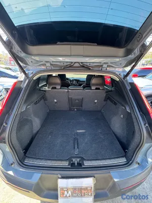 2022 Volvo XC-40 T4 Inscription — foto 11 / 12