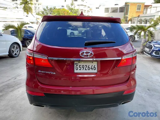 2016 Hyundai Santa Fe — foto 4 / 10