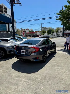 2019 Honda Civic — foto 7 / 13