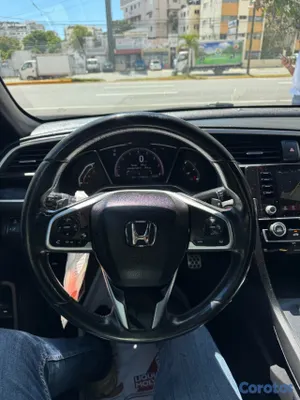 2019 Honda Civic — foto 11 / 13