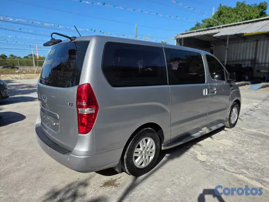 2020 Hyundai Grand Starex — foto 8 / 10